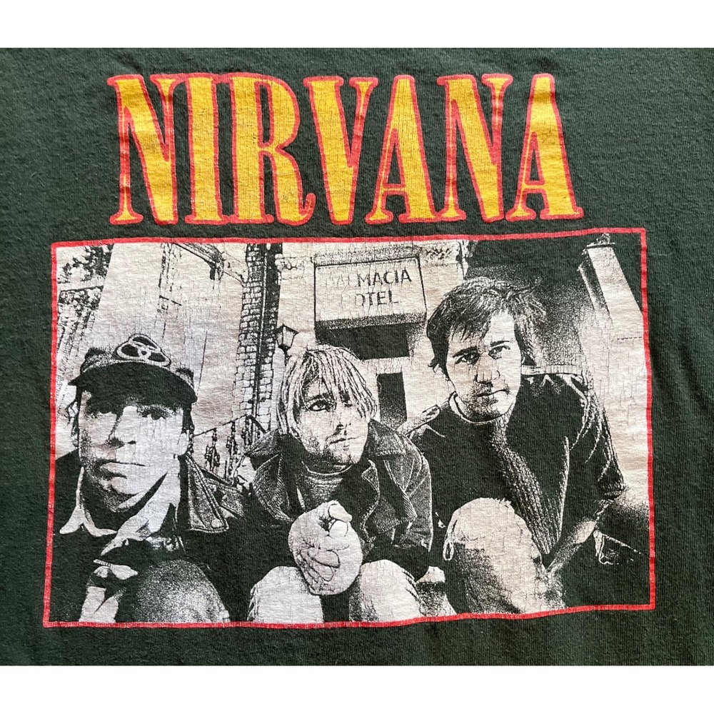 Nirvana Long Sleeve Graphic Tee Mens XL Green Band Photo Smiley Face Sleeves - Picture 2 of 7